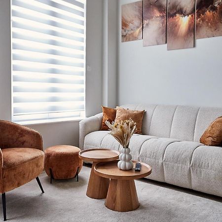 Urban Chic Apartment In The Heart Of Arrondissement di Malines Esterno foto