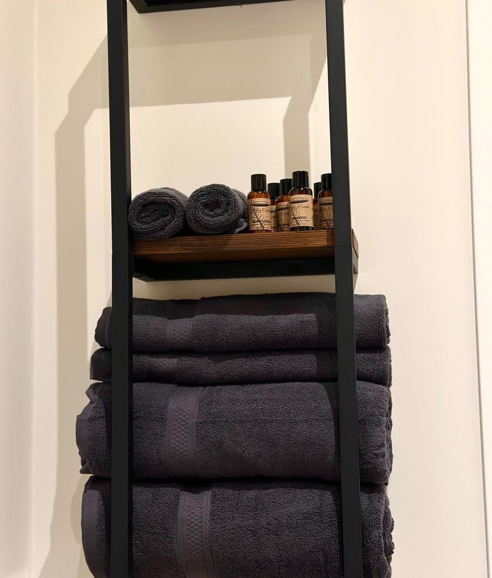 Urban Chic Apartment In The Heart Of Arrondissement di Malines Esterno foto